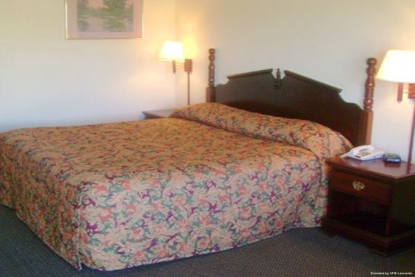WESTERN MOTEL PHILADELPHIA (Deemer)